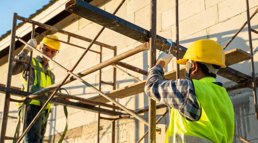 Expert flood damage restoration services in Covington, IN